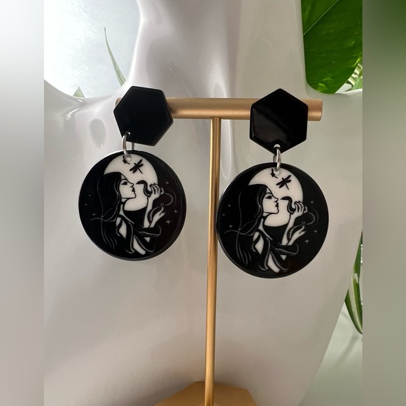 Gothic Woman & Snake Dangle Earrings - Black & White Emo Earrings - Picture 5 of 5